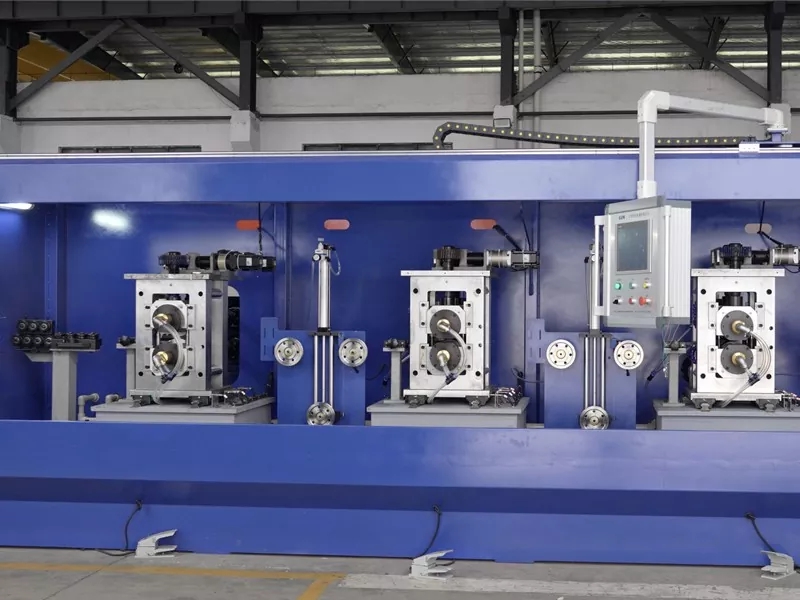 Quel est le principe de fonctionnement de Two High Rolling Machine